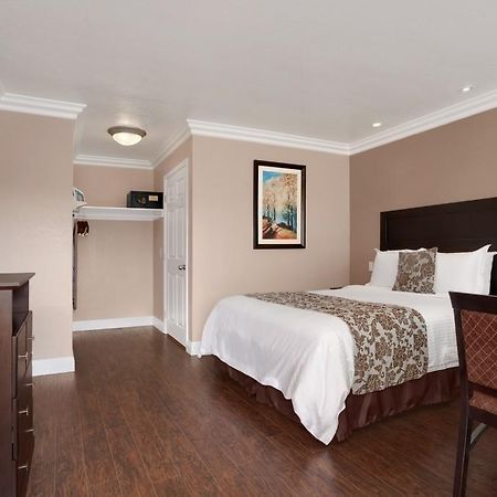 Travelodge Lompoc Bagian luar foto