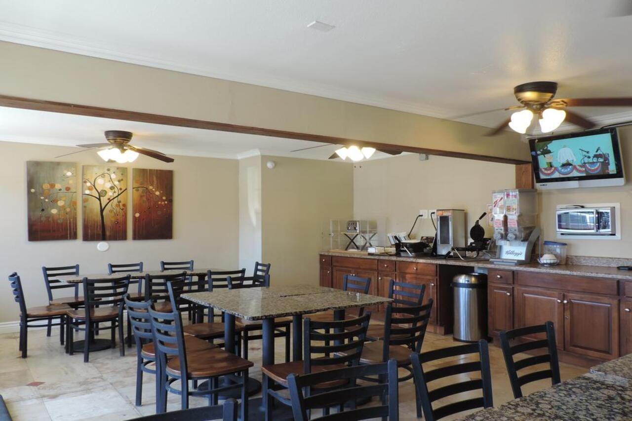 Travelodge Lompoc Bagian luar foto